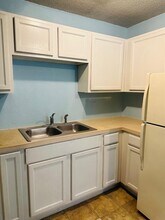 2804 Avenue H in Galveston, TX - Building Photo - Building Photo