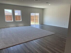 10336 Castle Lyons Ln in Crowley, TX - Building Photo - Building Photo