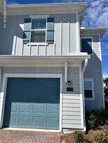 413 Rosemont Dr in St. Augustine, FL - Building Photo
