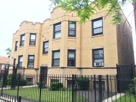 6501 S Maplewood Ave Apartamentos