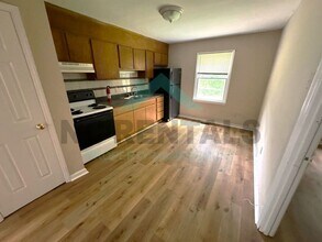 663 Sunnybrook Rd in Raleigh, NC - Building Photo - Building Photo