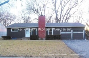 7132 Newton Dr in Overland Park, KS - Building Photo