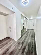 468 South Roxbury in Beverly Hills, CA - Foto de edificio - Building Photo