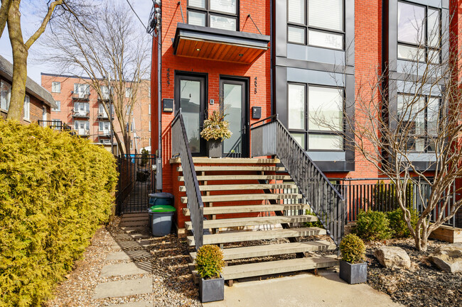 4525 Coolbrook Av in Montréal, QC - Building Photo - Building Photo