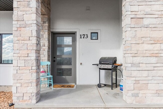 475 175 in Ephraim, UT - Building Photo - Building Photo