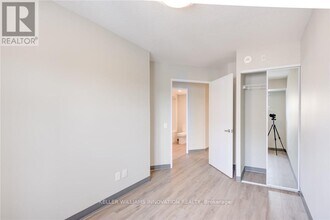 595 Strasburg Rd in Kitchener, ON - Building Photo - Building Photo