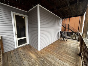 63 Dana St, Unit 8 in Cambridge, MA - Foto de edificio - Building Photo