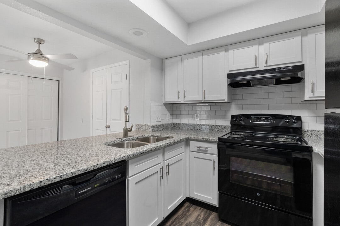 Eagle’s Edge in Indianapolis, IN - Building Photo