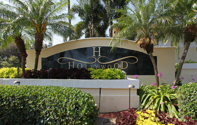 Hollywood Parc in Hollywood, FL - Building Photo - Building Photo