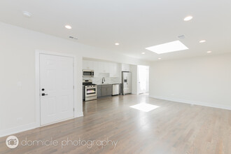 835-837 N Wolcott Ave in Chicago, IL - Building Photo - Interior Photo