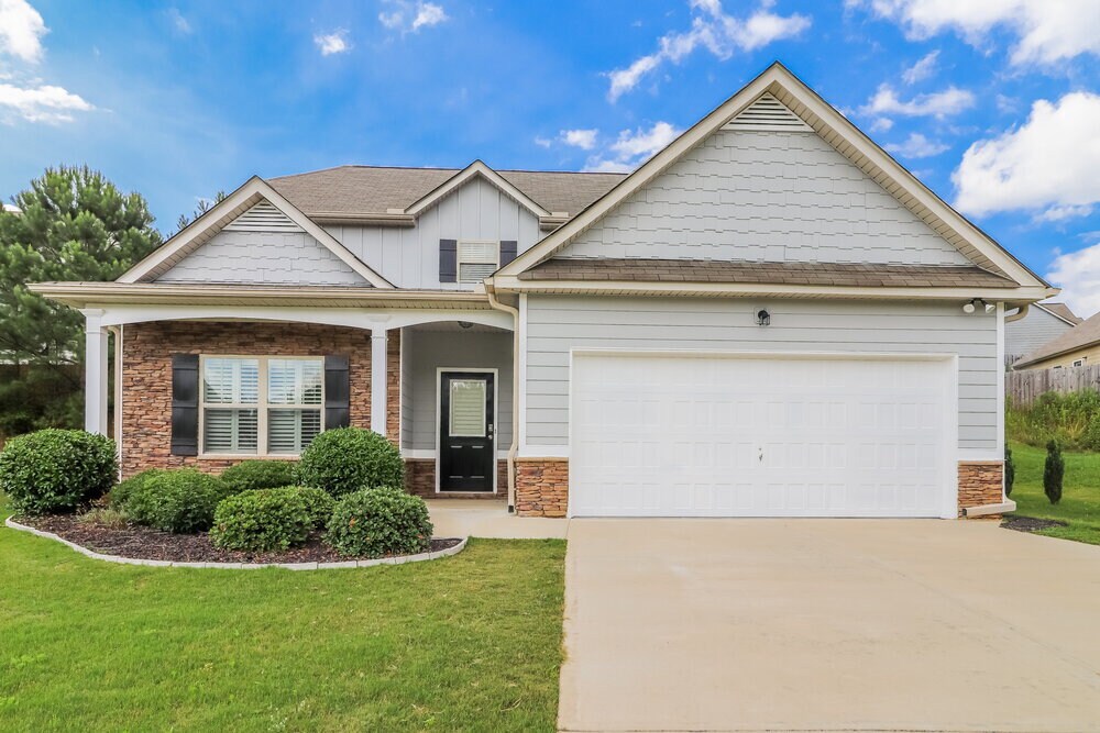 371 Stable View Loop in Dallas, GA - Building Photo