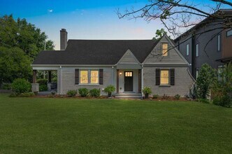 828 Kirkwood Ave in Nashville, TN - Building Photo - Building Photo