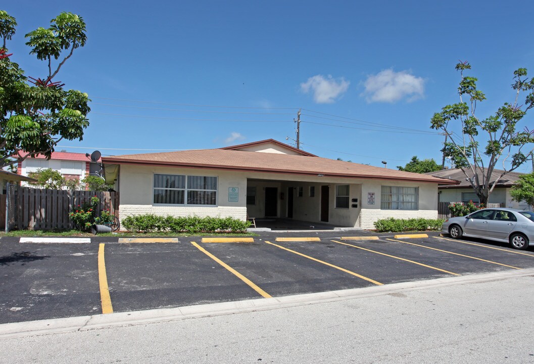 3531 NW 5th Ter in Pompano Beach, FL - Building Photo