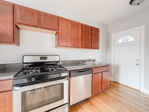 956 W Cornelia Ave in Chicago, IL - Building Photo - Building Photo