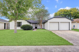 2710 Virginia Colony Dr in Webster, TX - Building Photo - Building Photo
