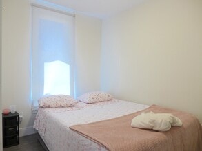 22 Saint Cyprians Pl, Unit 3 in Boston, MA - Building Photo - Building Photo