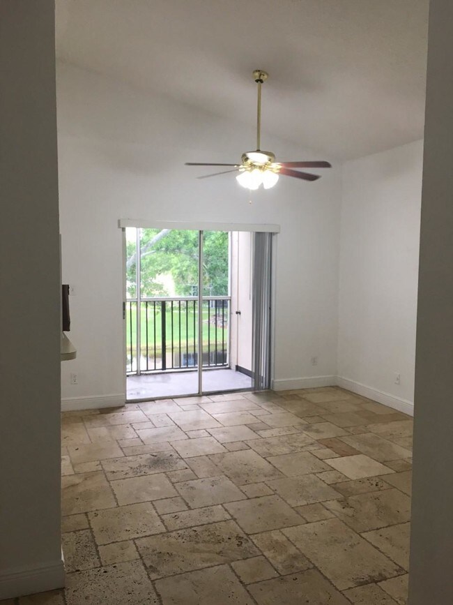 640 Cypress Club Way-Unit -P12 in Pompano Beach, FL - Building Photo - Building Photo