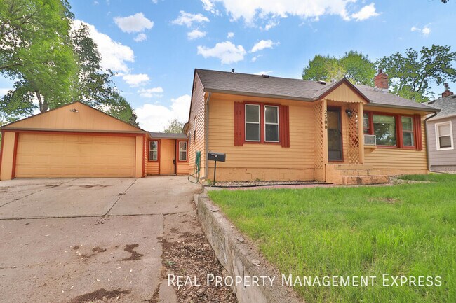 Wonderful 3 Bed 1.5 Bath House in Sioux Falls, SD - Building Photo - Building Photo
