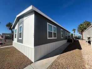 2627 S Lamb Blvd in Las Vegas, NV - Building Photo - Building Photo