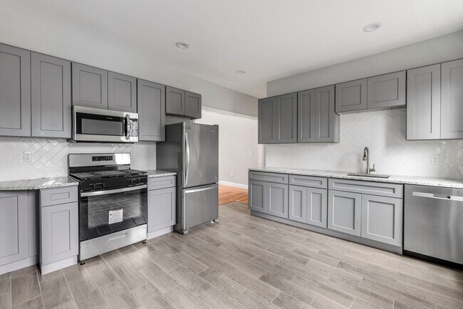 33 Wolcott St in Boston, MA - Building Photo - Building Photo