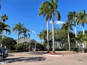 11211 W Atlantic Blvd in Coral Springs, FL - Building Photo - Building Photo