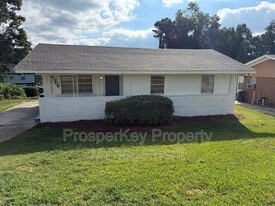 4009 Ester Dr SW in Atlanta, GA - Building Photo