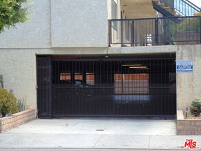 12100 Birch Ave in Hawthorne, CA - Building Photo - Building Photo