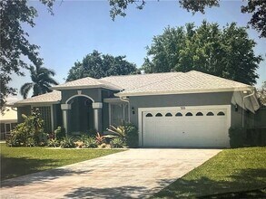 701 Meyer Dr, Unit 1 in Naples, FL - Building Photo - Building Photo