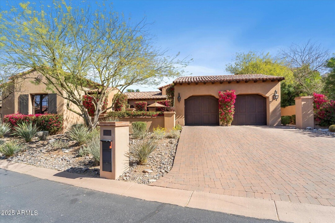 18683 N 101st Pl in Scottsdale, AZ - Building Photo