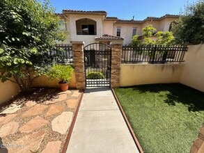 1194 Vista Canyon Ln in Thousand Oaks, CA - Building Photo - Building Photo