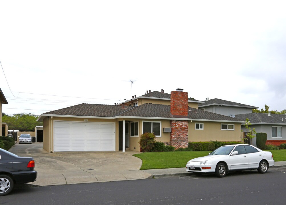 1862 Amelia Way in Santa Clara, CA - Foto de edificio