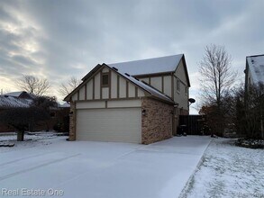 28772 Wales Dr in New Baltimore, MI - Building Photo - Building Photo
