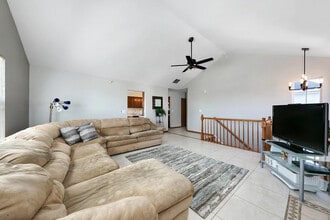 2544 Dickens Dr in Aurora, IL - Building Photo - Building Photo