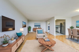 South Grand Apartments in London, ON - Building Photo - Building Photo