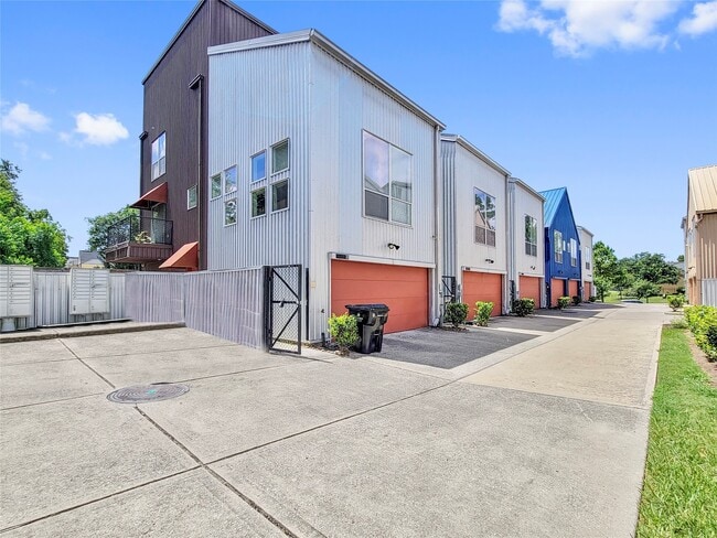 property at 2605 Calumet St