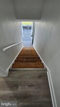 523 E Tabor Rd in Philadelphia, PA - Building Photo - Building Photo