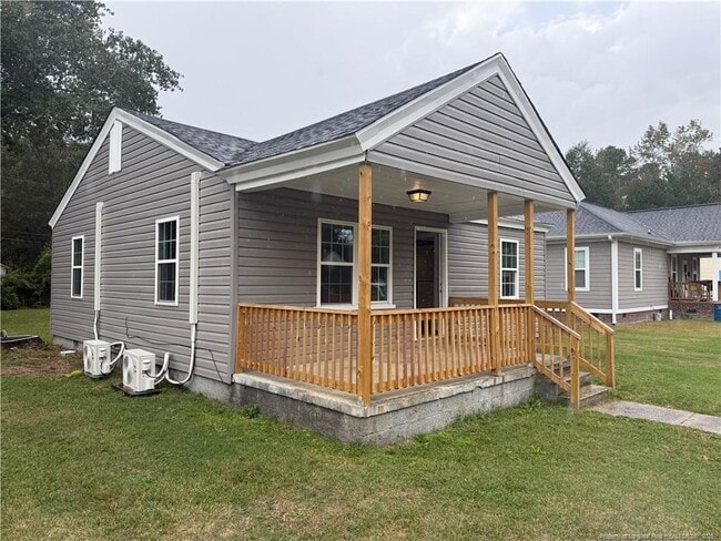 128 Johnson St in Red Springs, NC - Building Photo - Building Photo