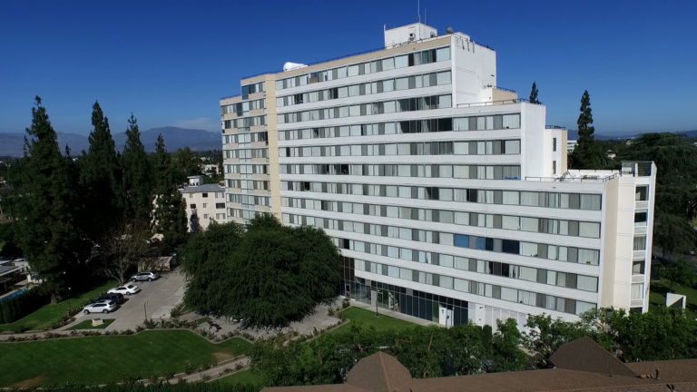 Fickett Towers in Van Nuys, CA - Building Photo