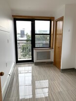 5305 3rd Ave, Unit 3 in Brooklyn, NY - Building Photo - Building Photo