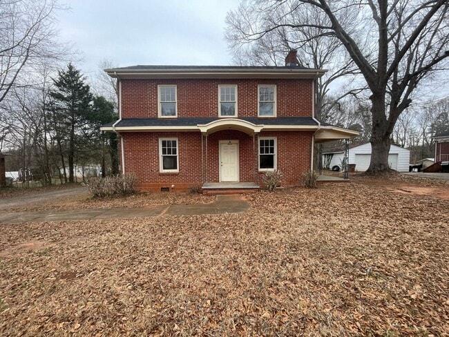 property at 1521 Kings Rd