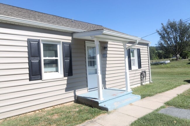52a N Main St in Smithsburg, MD - Building Photo - Building Photo