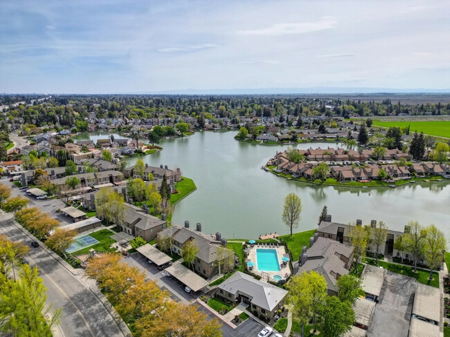 Lakeview Village Apartments