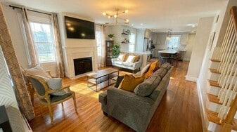 14 Oak St in Somerville, MA - Building Photo