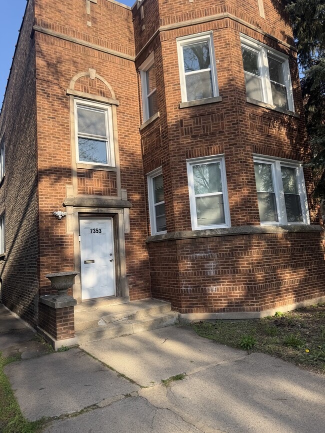 property at 7353 S King Dr