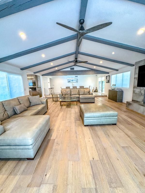 4660 Burgundy Rd in Los Angeles, CA - Building Photo - Building Photo