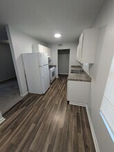 6176 Creekford Dr in Lithonia, GA - Foto de edificio - Building Photo