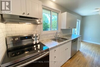 334 Mary St in Niagara-On-The-Lake, ON - Building Photo - Building Photo