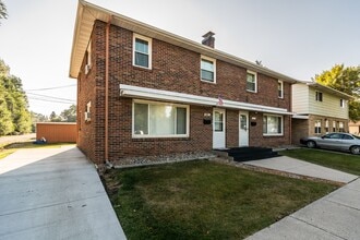 Valley Home Duplexes in Grand Forks, ND - Foto de edificio - Building Photo