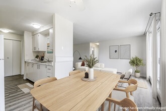 Perry Manor Apartments in Woodstock, ON - Building Photo - Building Photo