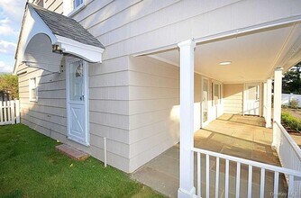 4 Addison Ln in Greenvale, NY - Building Photo - Building Photo